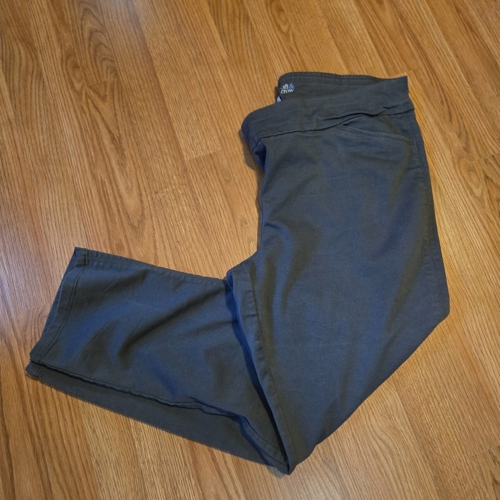 Croft & Barrow Dark Gray Chinos Pull On Dress Pant